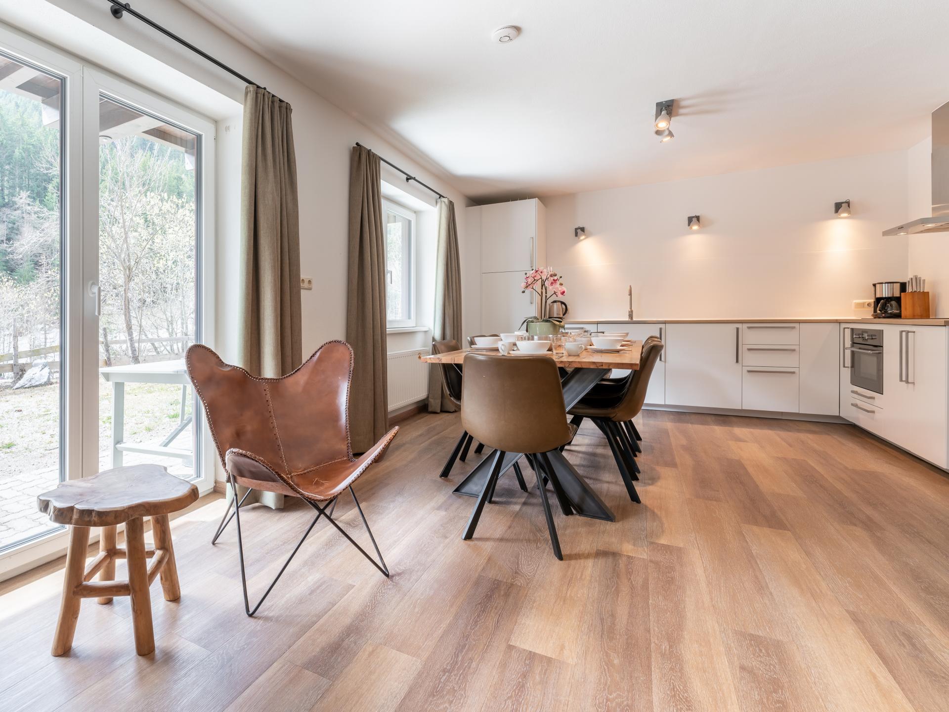 Luxe groepsaccommodatie met sauna voor 18 personen direct aan de piste in Saalbach - foto 10