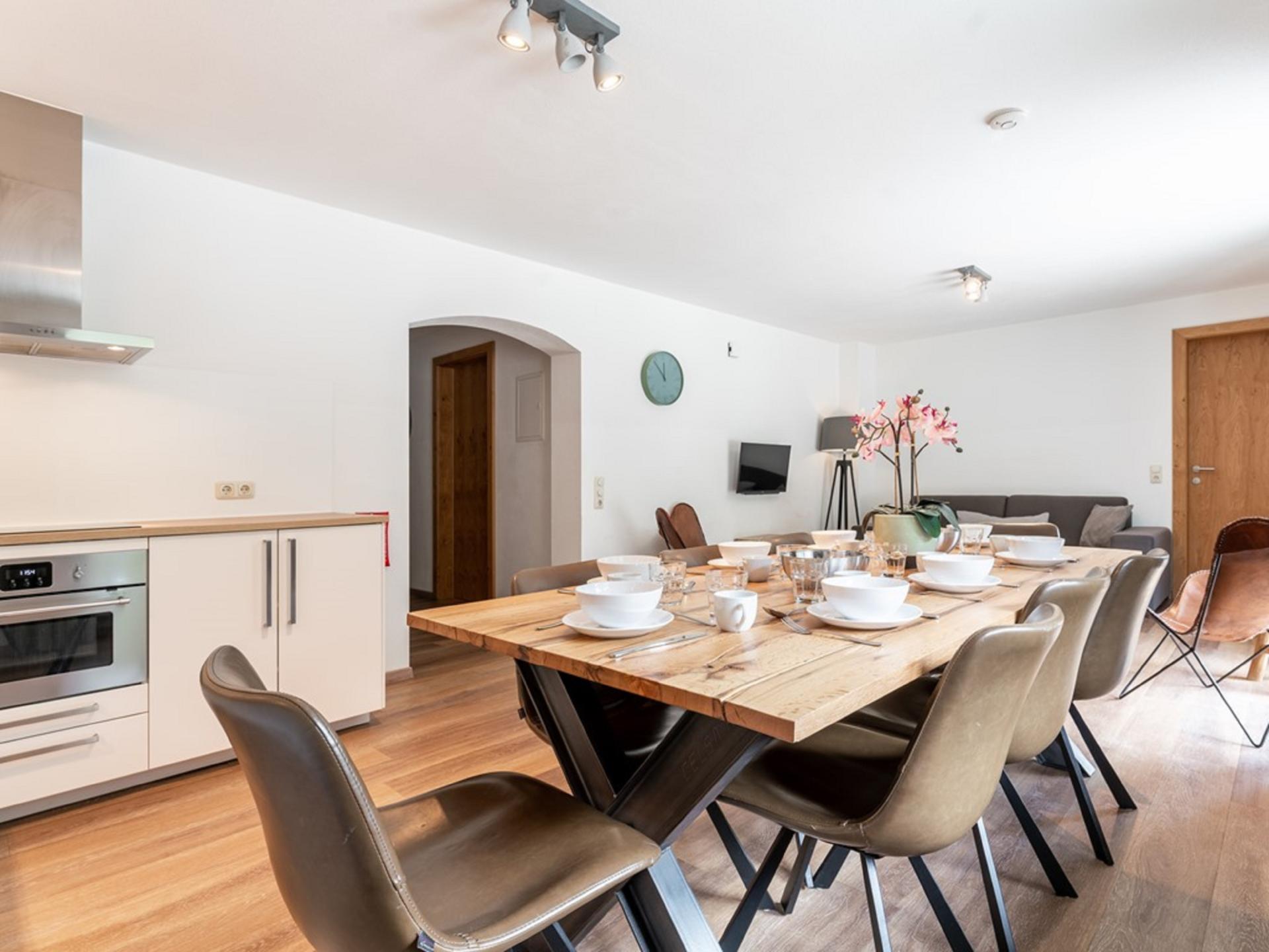 Luxe groepsaccommodatie met sauna voor 18 personen direct aan de piste in Saalbach - foto 12
