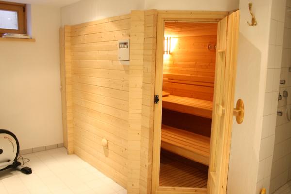 Op 650 m van de piste: ruim chalet voor 10 personen in Saalbach-Hinterglemm - thumbnail 3