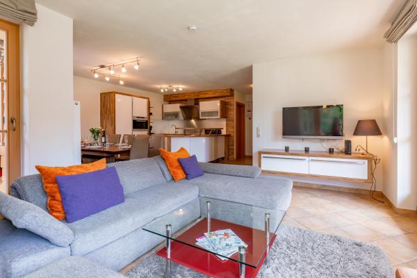 Op 650 m van de piste: ruim chalet voor 10 personen in Saalbach-Hinterglemm - thumbnail 4