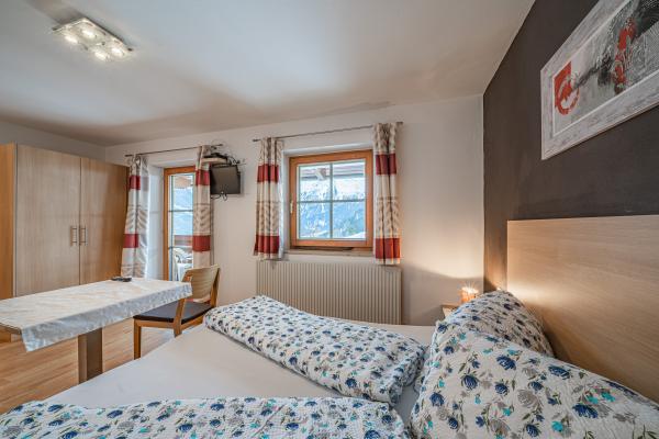 Authentiek appartement op boerderij, direct aan de skipiste in Wald im Pinzgau - thumbnail 4