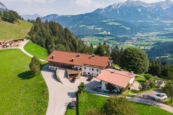Ruim appartement voor 16 personen met bergzicht in Söll, op 3 km van de piste - thumbnail 2