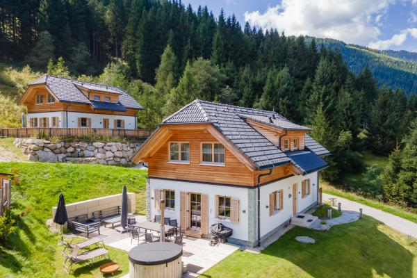 Luxe chalet voor 9 personen met sauna en hottub direct aan de piste - thumbnail 1