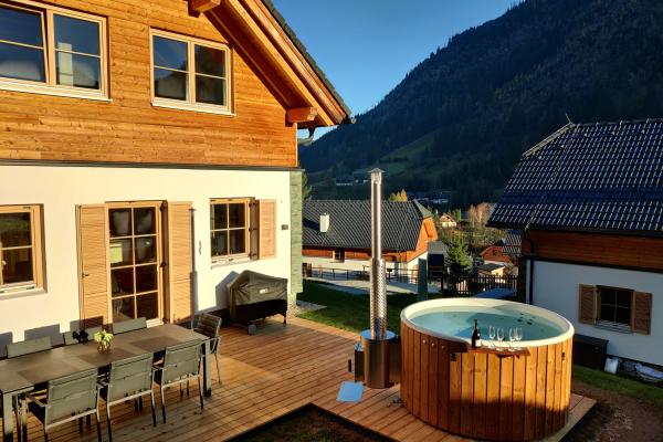 Luxe chalet voor 9 personen met sauna en hottub direct aan de piste - thumbnail 2