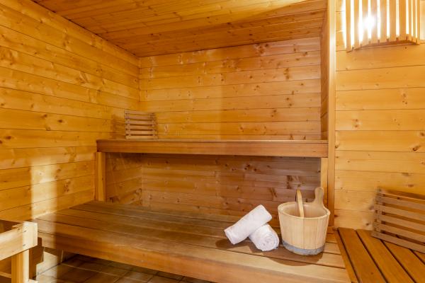 Luxe 8-slaapkamer chalet met sauna, 100m van de piste in Saalbach-Hinterglemm - thumbnail 4