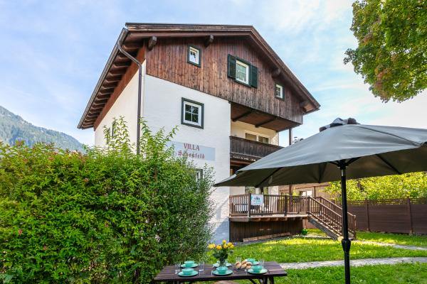 Ruim vrijstaand chalet voor 14 personen aan de voet van de Hahnenkamm - thumbnail 1