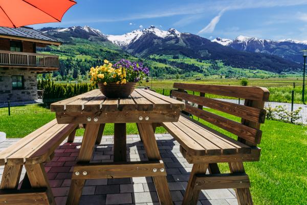 Ruim chalet voor 12 personen met privé-sauna, direct aan de skipiste in Piesendorf - thumbnail 2