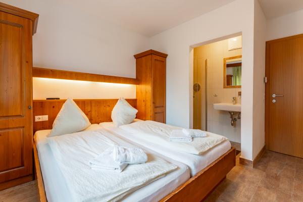 Authentiek vakantiehuis aan de piste in Saalbach met privé-sauna voor 11 personen - thumbnail 3