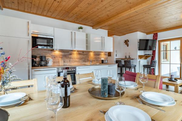 Ruim appartement direct aan de piste in Saalbach-Hinterglemm voor 10 personen - thumbnail 4