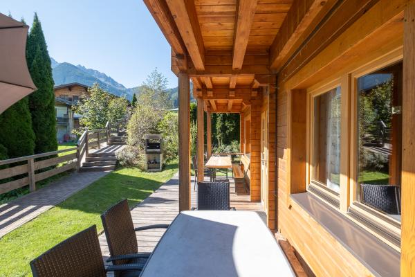 Ruim groepschalet voor 14 personen met privésauna en bergzicht in Krimml - thumbnail 2