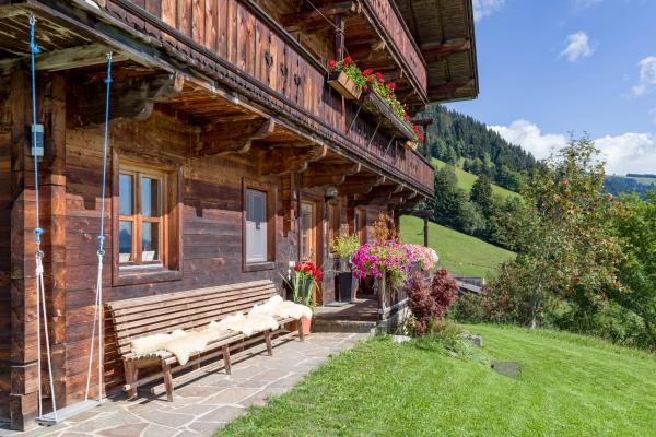 Appartement op 1150m met panoramisch uitzicht over de Kitzbüheler Alpen - thumbnail 1