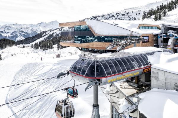 Ski-in ski-out loft in Kaltenbach met sauna, terras en bergzicht - thumbnail 2
