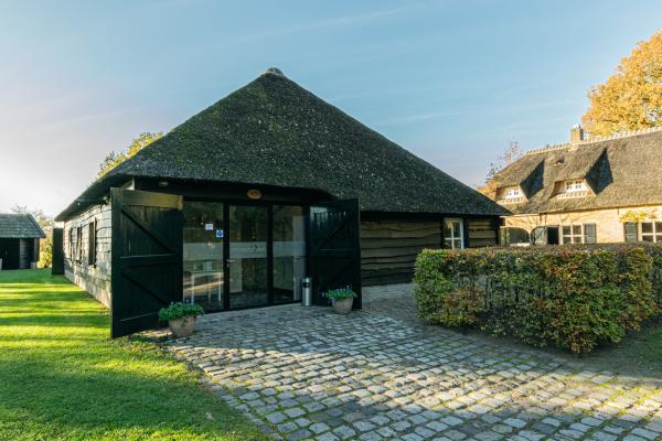 Vrijstaand vakantiehuis aan de bosrand in Ulvenhout voor 8 personen - thumbnail 3