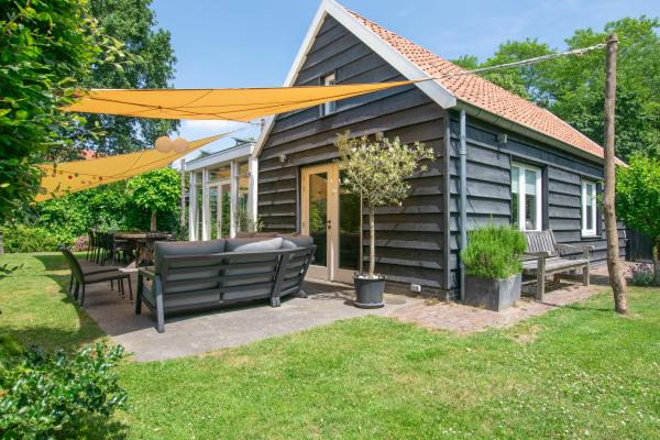 Monumentaal vakantiehuis met omheinde tuin in hartje Oosterhout - thumbnail 3