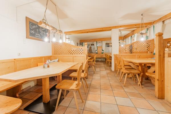 Groepshuis voor 40 personen met Biergarten op 50 meter van de skilift in Itter - thumbnail 4