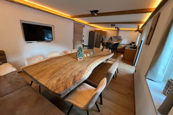 Authentiek chalet voor 14 personen met sauna in het centrum van Kirchberg - thumbnail 3