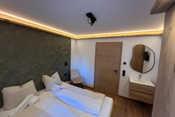 Authentiek chalet voor 14 personen met sauna in het centrum van Kirchberg - thumbnail 5