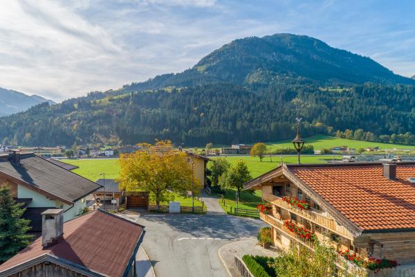 Vrijstaand chalet in Kirchberg met terras, 20m van skilift en loopafstand centrum - thumbnail 6