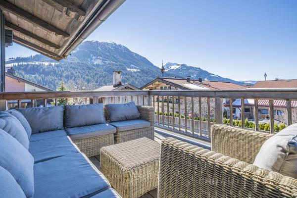 Vrijstaand chalet in Kirchberg met terras, 20m van skilift en loopafstand centrum - thumbnail 1