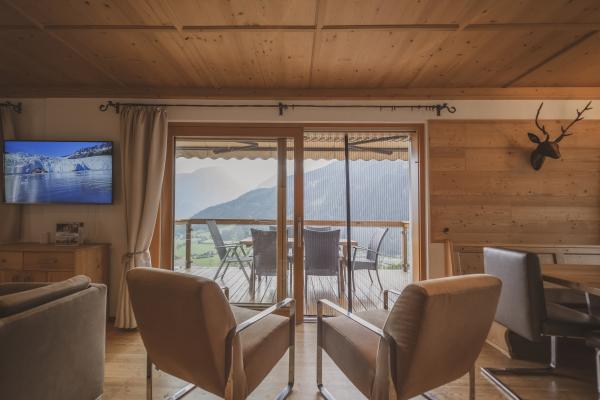 Chalet direct aan de piste met sauna en panoramisch uitzicht op de Zillertal Arena - thumbnail 4