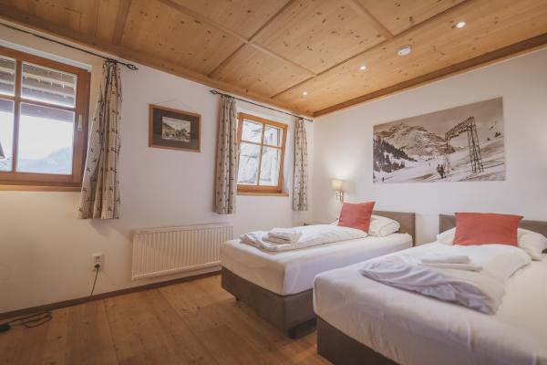 Chalet direct aan de piste met sauna en panoramisch uitzicht op de Zillertal Arena - thumbnail 5