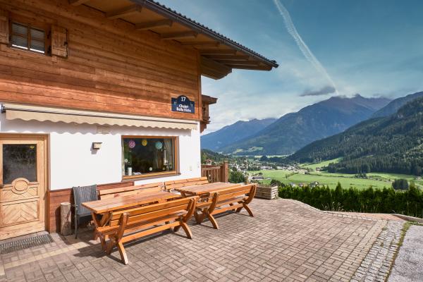 Chalet direct aan de piste met sauna en panoramisch uitzicht op de Zillertal Arena - thumbnail 2