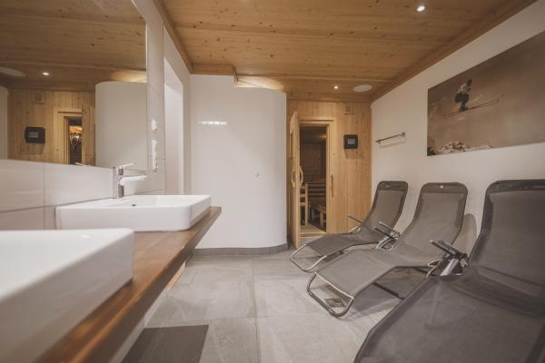 Chalet direct aan de piste met sauna en panoramisch uitzicht op de Zillertal Arena - thumbnail 6