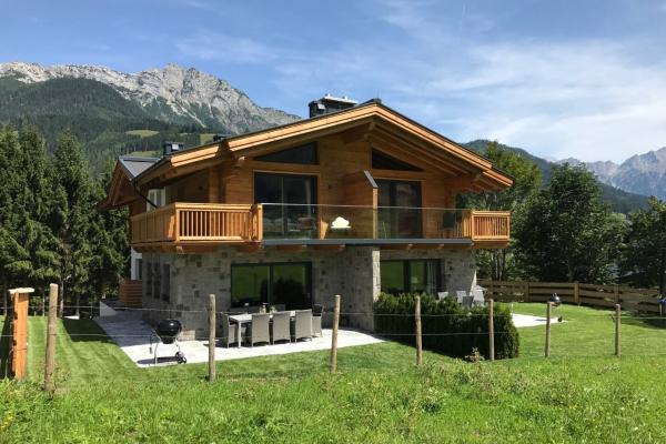 Luxe chalet met sauna en uitzicht, 200m van skilift in Leogang - thumbnail 2
