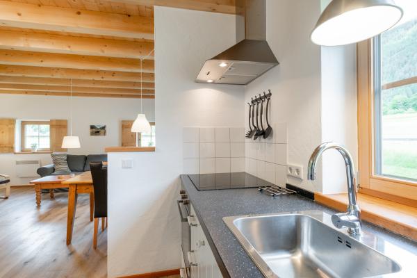 Knus chalet voor 4 personen in Mauterndorf, direct aan de skipiste - thumbnail 3