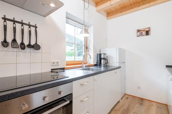 Knus chalet voor 4 personen in Mauterndorf, direct aan de skipiste - thumbnail 5