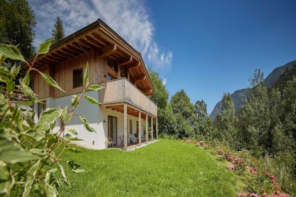 Vrijstaand chalet met sauna in Viehhofen, direct bij Skicircus Saalbach - thumbnail 1