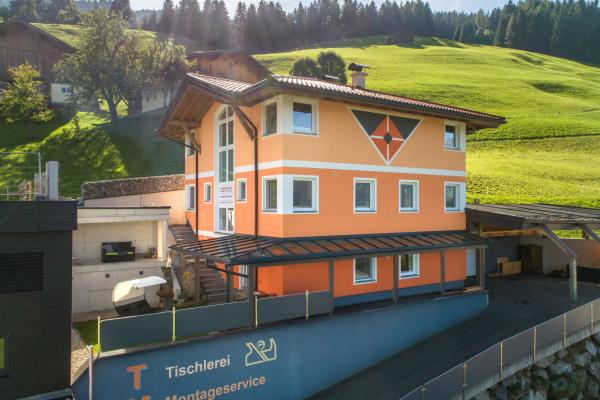 Vrijstaand vakantiehuis voor 10 personen met sauna en panoramisch uitzicht op de Kolsassberg - thumbnail 1