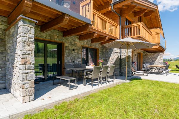 Op 800 m van de piste: Ruim vrijstaand chalet in Wald im Pinzgau · 10 pers. - thumbnail 2