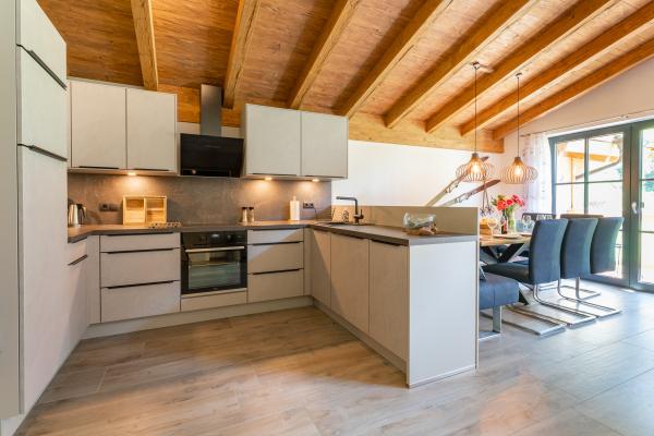 Op 800 m van de piste: Ruim vrijstaand chalet in Wald im Pinzgau · 10 pers. - thumbnail 6