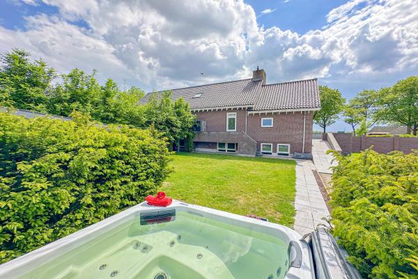Luxe wellnessvakantiehuis op het Brabantse platteland voor 12 personen - thumbnail 1