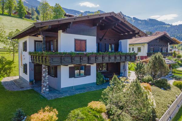 Appartement met balkon in Westendorf, op 1,5 km van de skilift - thumbnail 1