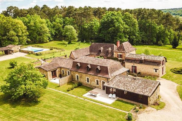Landhuis voor 18 personen met privézwembad in Issac, Dordogne - thumbnail 1