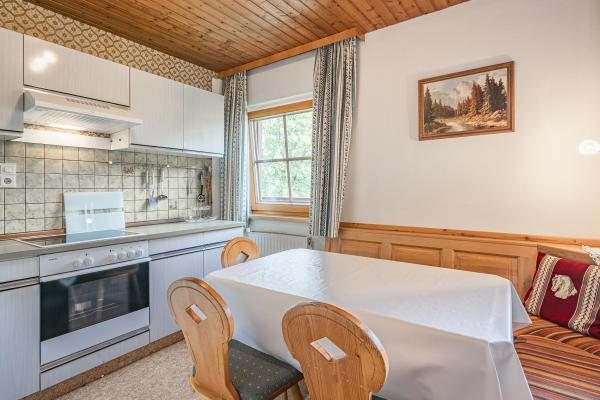 Op 500 m van de piste: appartement voor 5 personen in Brixen im Thale - thumbnail 2