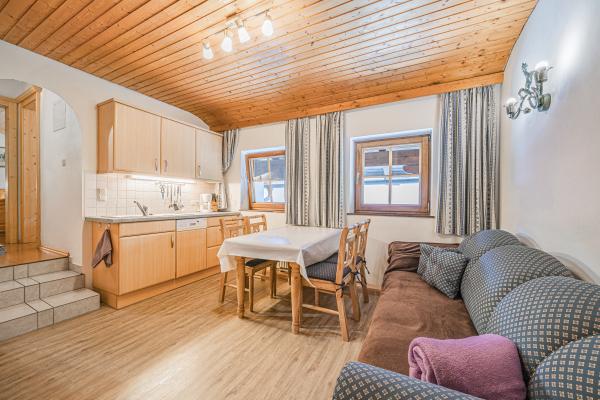Ruim appartement voor 14 personen aan de piste in Brixen im Thale - thumbnail 2