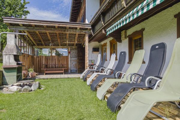 Ruim vakantiehuis voor 27 personen bij de piste in Brixen im Thale - thumbnail 1
