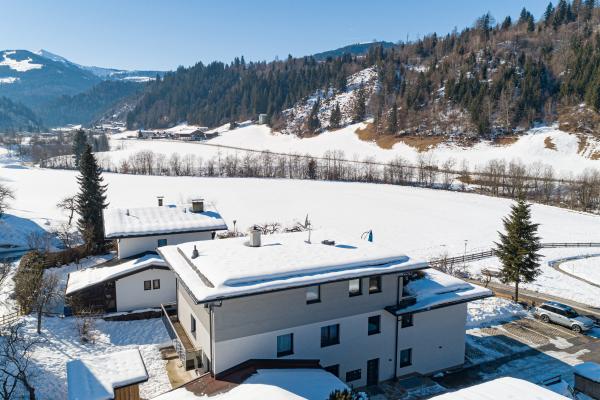 2-persoons appartement aan de piste in Hopfgarten im Brixental - thumbnail 1