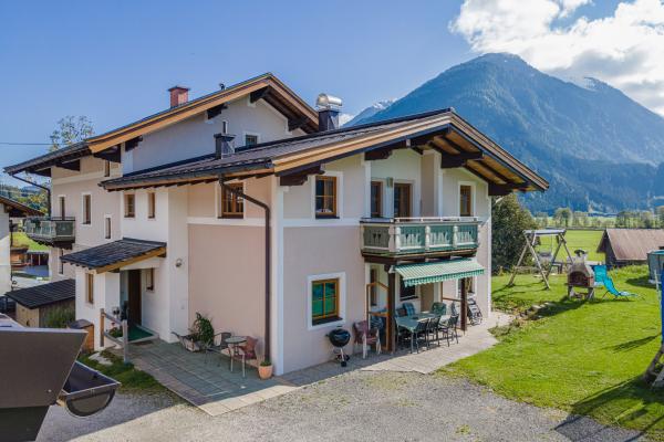 Sprookjesachtig landhuis voor 18 personen direct aan de skipiste in Neukirchen - thumbnail 5