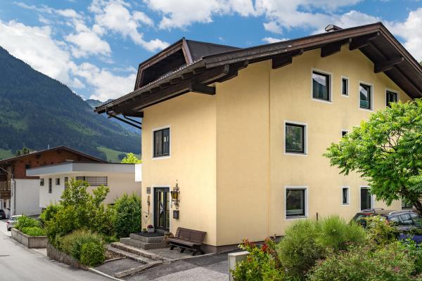 Ruim appartement voor 8 personen, 300 meter van de skilift in Neukirchen - thumbnail 1