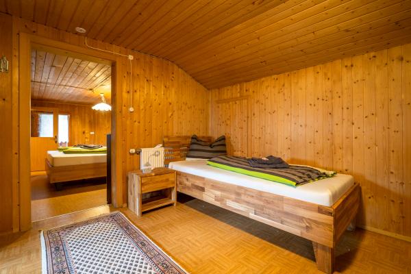 200 jaar oud alpenappartement met tuin en uitzicht in Silbertal - thumbnail 6