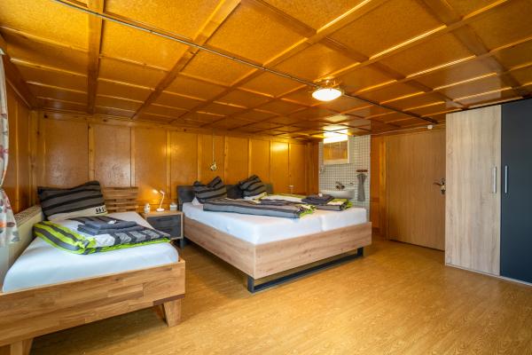 200 jaar oud alpenappartement met tuin en uitzicht in Silbertal - thumbnail 5
