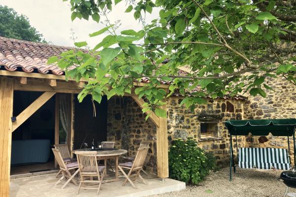Vrijstaand vakantiehuis met privézwembad in Sauveterre-la-Lémance - thumbnail 2