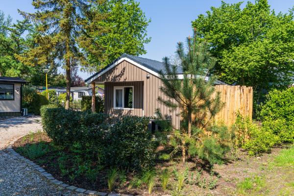 Duurzaam vakantiehuisje met sauna op de Veluwe, 100m van centrum - thumbnail 1