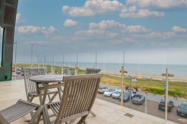 Luxe appartement met zeezicht op 20m van het strand in Egmond aan Zee - thumbnail 2