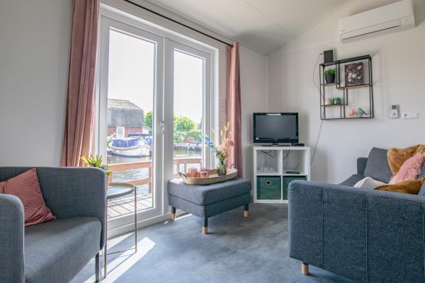 Modern chalet met airco aan de Loosdrechtse Plassen, 4 personen - thumbnail 6