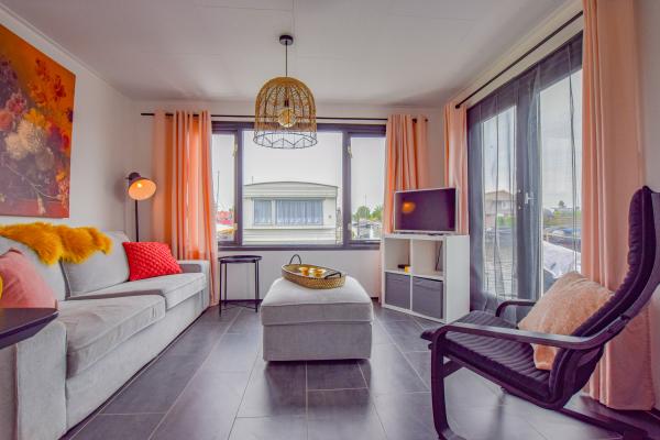 Chalet aan het water met grote veranda in Breukelen - thumbnail 3